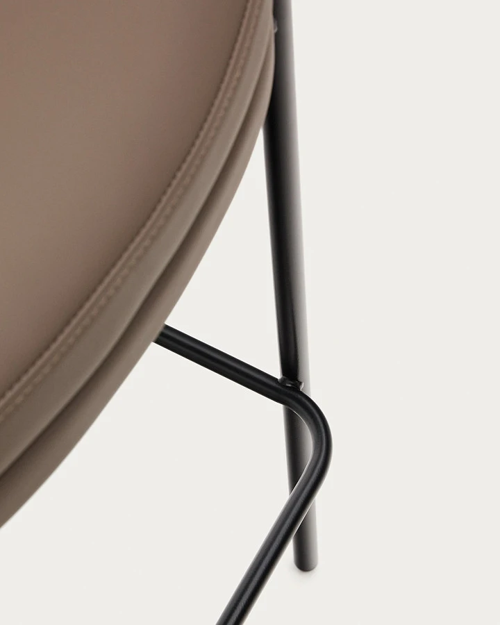 Стул барный Eamy из коричневой экокожи, ясеневого шпона с отделкой под орех и черного металла - фото 9