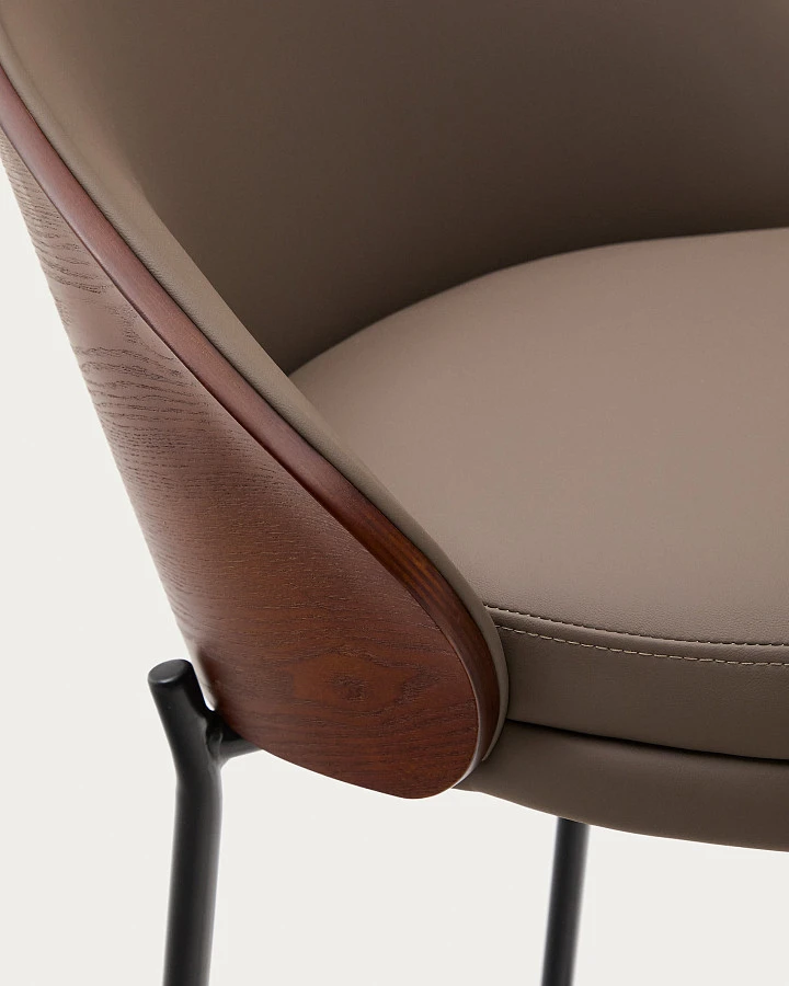 Стул барный Eamy из коричневой экокожи, ясеневого шпона с отделкой под орех и черного металла - фото 8