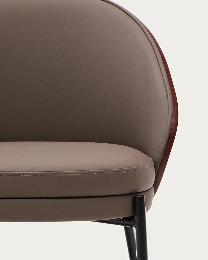 Стул Eamy из коричневой экокожи, ясеневого шпона с отделкой под орех и черного металла - фото 6