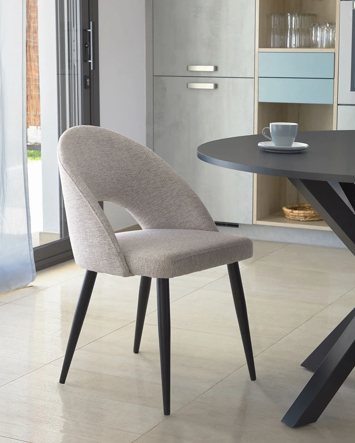 Бежевый стул Mael на стальных ножках с черной отделкой - фото 3