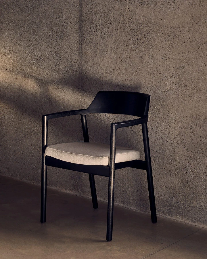 Стул Alocs из бежевой синели из массива дуба с черной отделкой FSC Mix Credit (съемный чехол) - фото 2