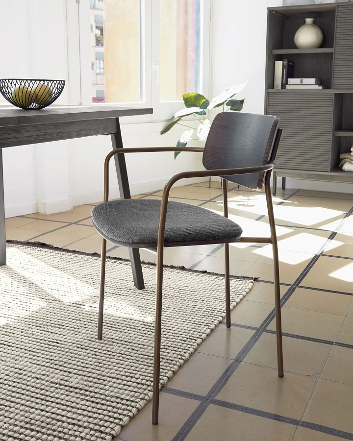 Стул Maureen ясеневый шпон в темной отделке и металл с отделкой из латуни - фото 3