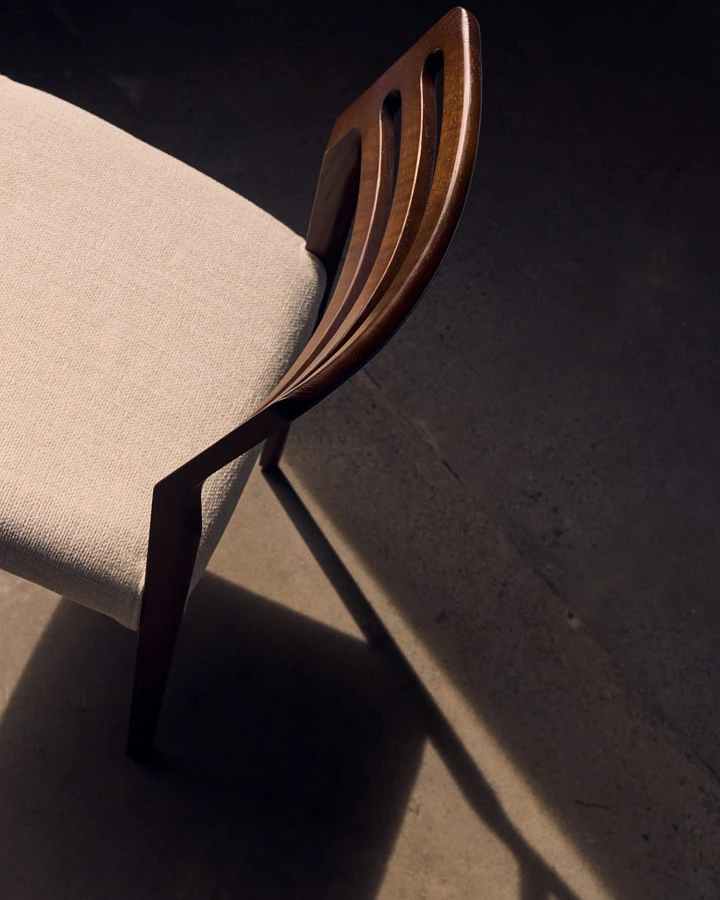 Стул Cudia из бежевой синели из массива дуба с отделкой орех FSC Mix Credi - фото 4