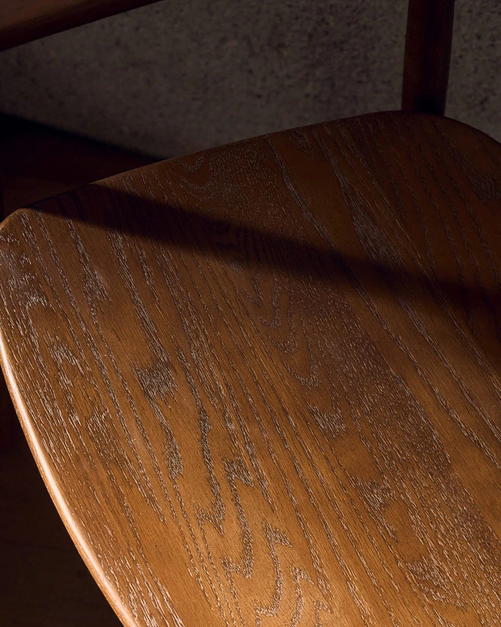 Стул Fondes из массива дуба с отделкой ореха FSC Mix Credit - фото 4