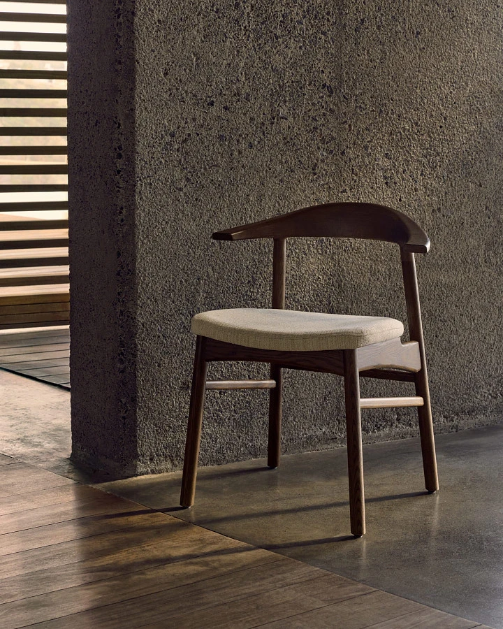 Стул Timons из бежевой синели из массива дуба с отделкой орех FSC Mix Credit - фото 2