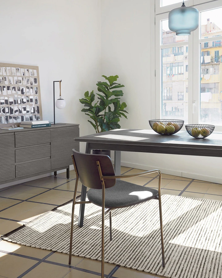 Стул Maureen ясеневый шпон в темной отделке и металл с отделкой из латуни - фото 2